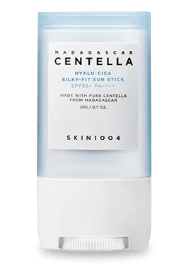 ضد آفتاب استیکی سنتلا اصل کره برند اسکین 1004 با SPF50 مدل Hyalu Cica Silky